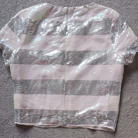 GB Gray and White Short Sleeved Sequined Top - Picture 2 of 5